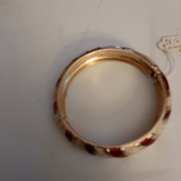 Ladies jewelry(cuff) - Picture 4 of 8